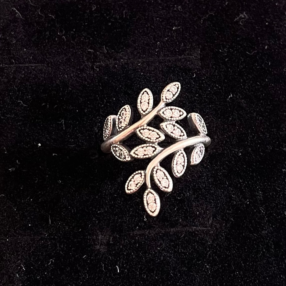 Pandora Sparkling Leaf Entwined Ring In 925 Sterling Silver Size 52(US6)
